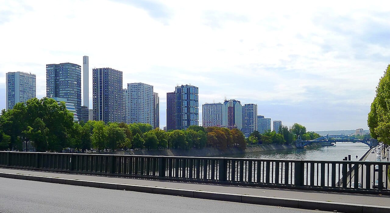 Front de Seine et île aux Cygnes vus du pont de Bir-Hakeim, Paris 15ème
